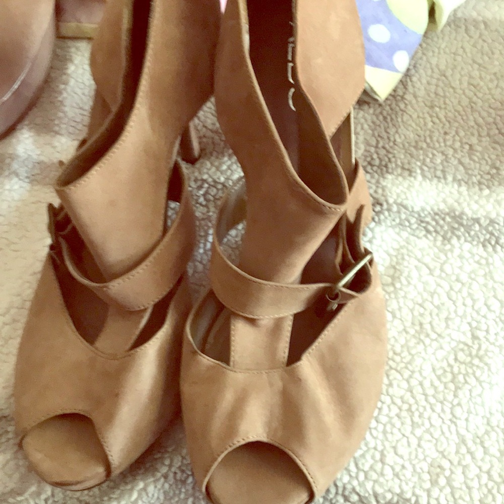 Woman heels in great condition!!!